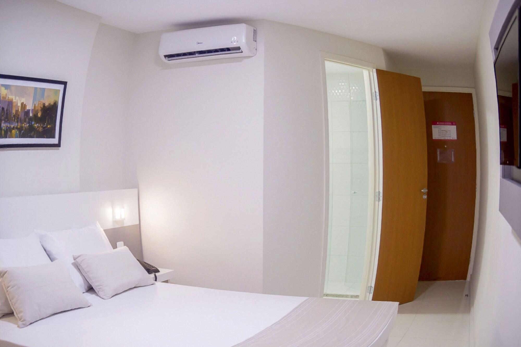 Bristol Easy Uba Hotel מראה חיצוני תמונה