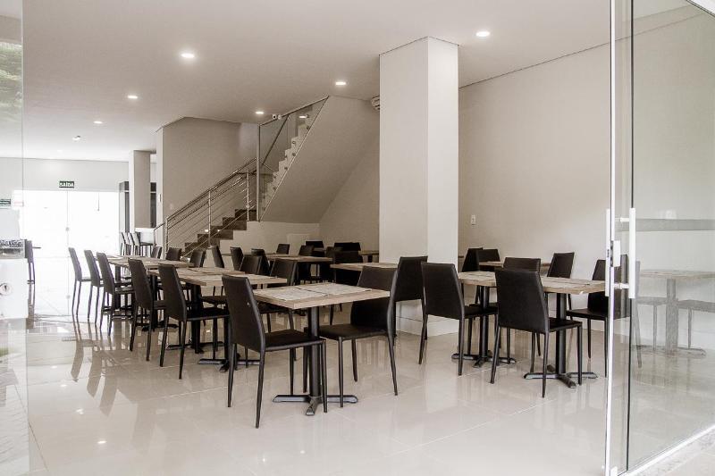 Bristol Easy Uba Hotel מראה חיצוני תמונה
