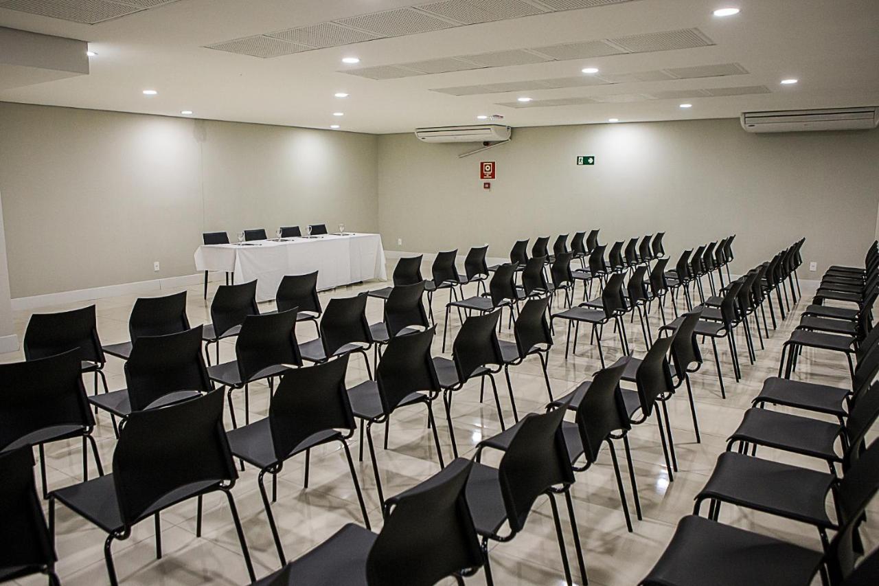 Bristol Easy Uba Hotel מראה חיצוני תמונה
